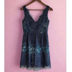 BCBGMaxazria Lace Overlay V-Neck Sleeveless Mini Dress| Pattern Lining | Size 2